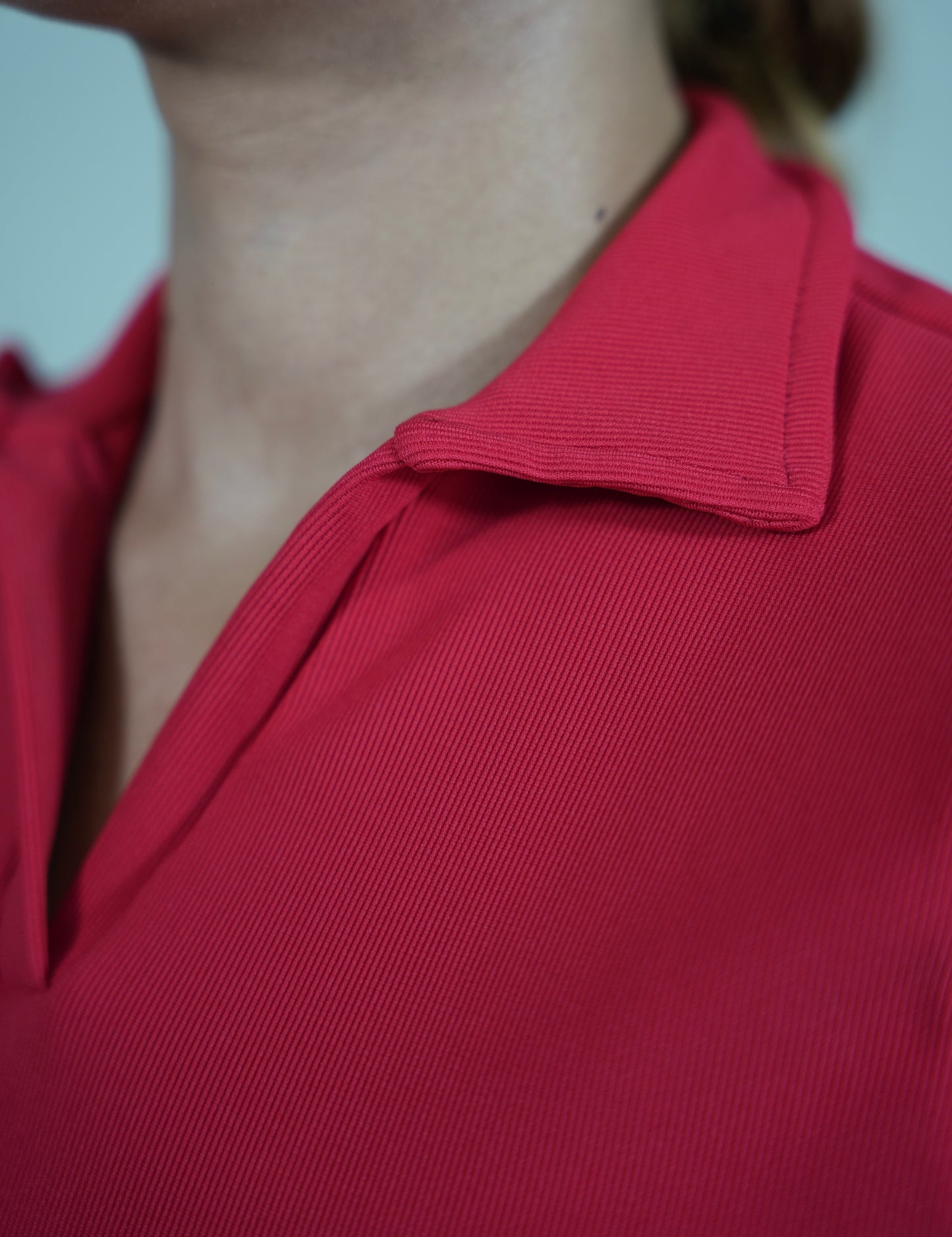 Blusa corta RIB GRUESO Elegance Sport Style cuello de polo