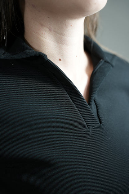 Blusa corta RIB GRUESO Elegance Sport Style cuello de polo